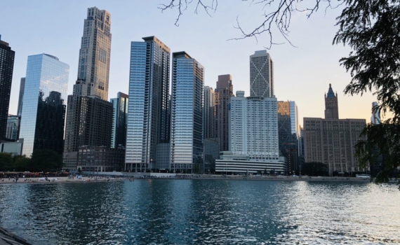 Дудаков: Американские женщины больше мужчин подвержены «чемоданным настроениям» Дудаков: Американские женщины больше мужчин подвержены «чемоданным настроениям»