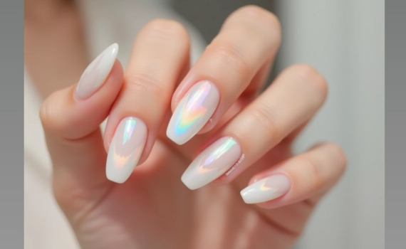 Этот оттенок стал главным трендом маникюра: 8 идей молочного дизайна, которые выглядят дорого Этот оттенок стал главным трендом маникюра: 8 идей молочного дизайна, которые выглядят дорого